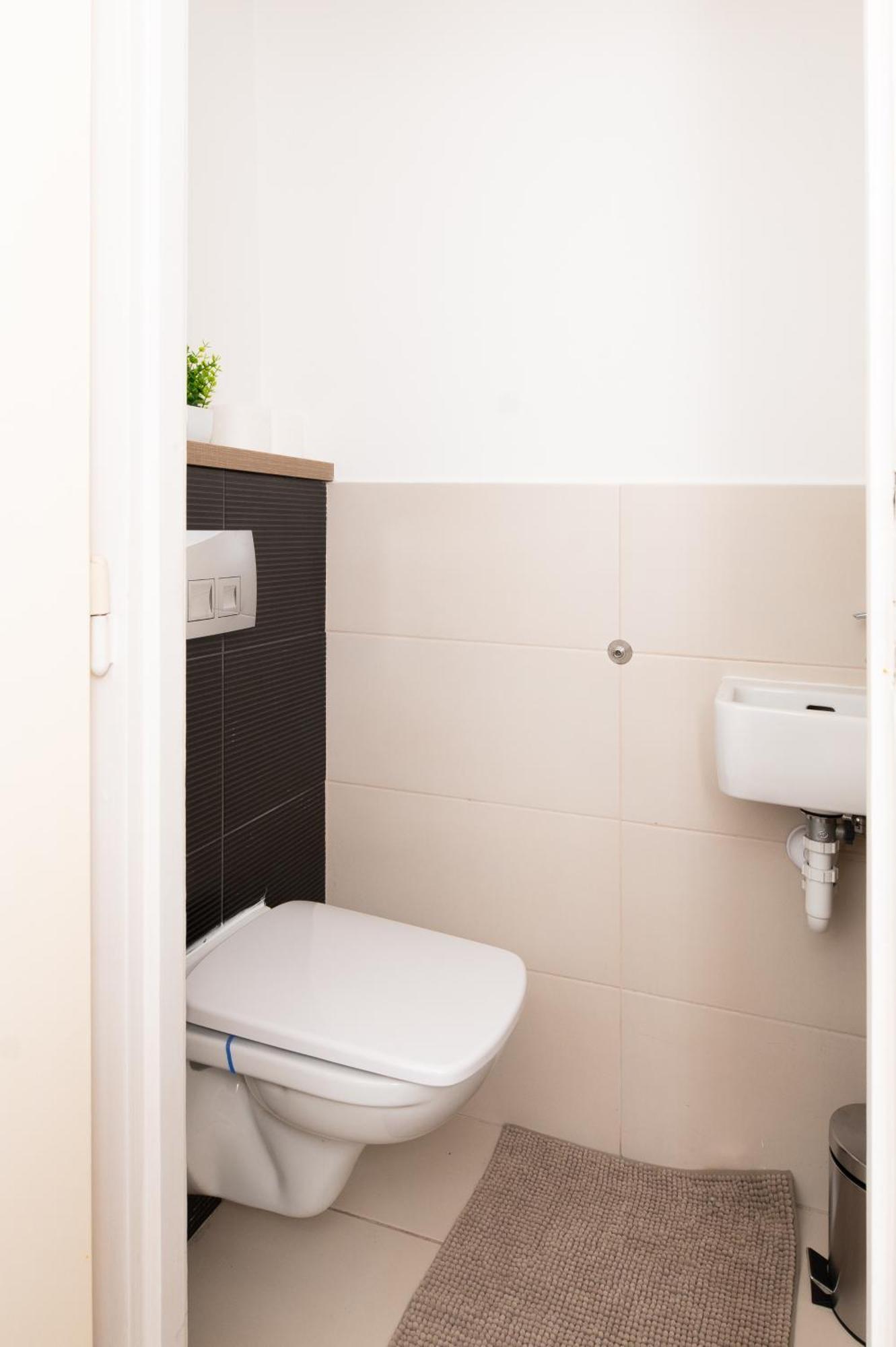 Superb Location & Chic Suite W' 2Bedroom 부다페스트 외부 사진