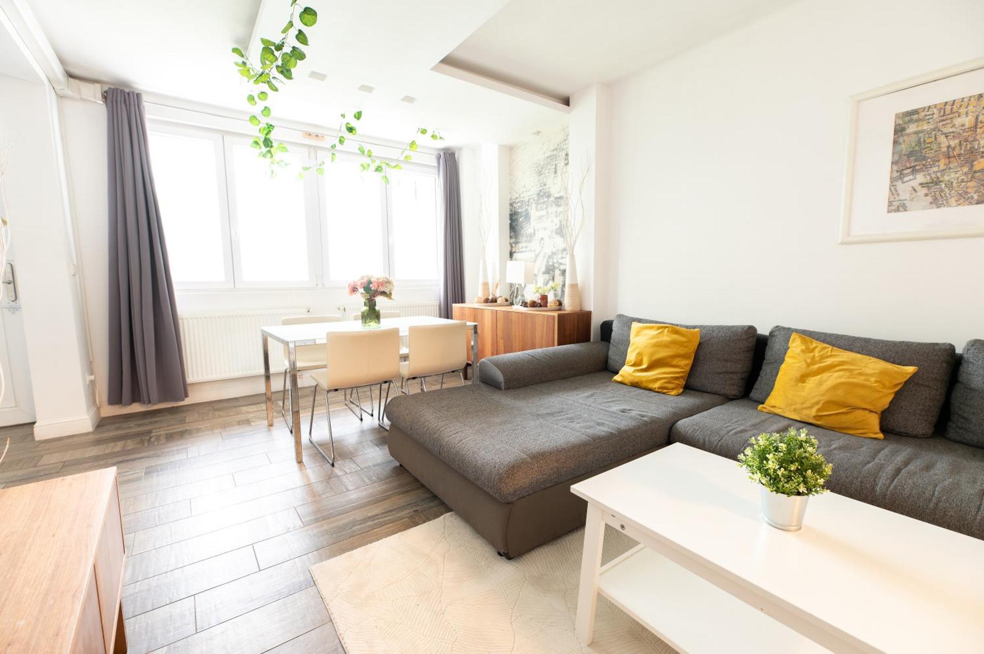 Superb Location & Chic Suite W' 2Bedroom 부다페스트 외부 사진