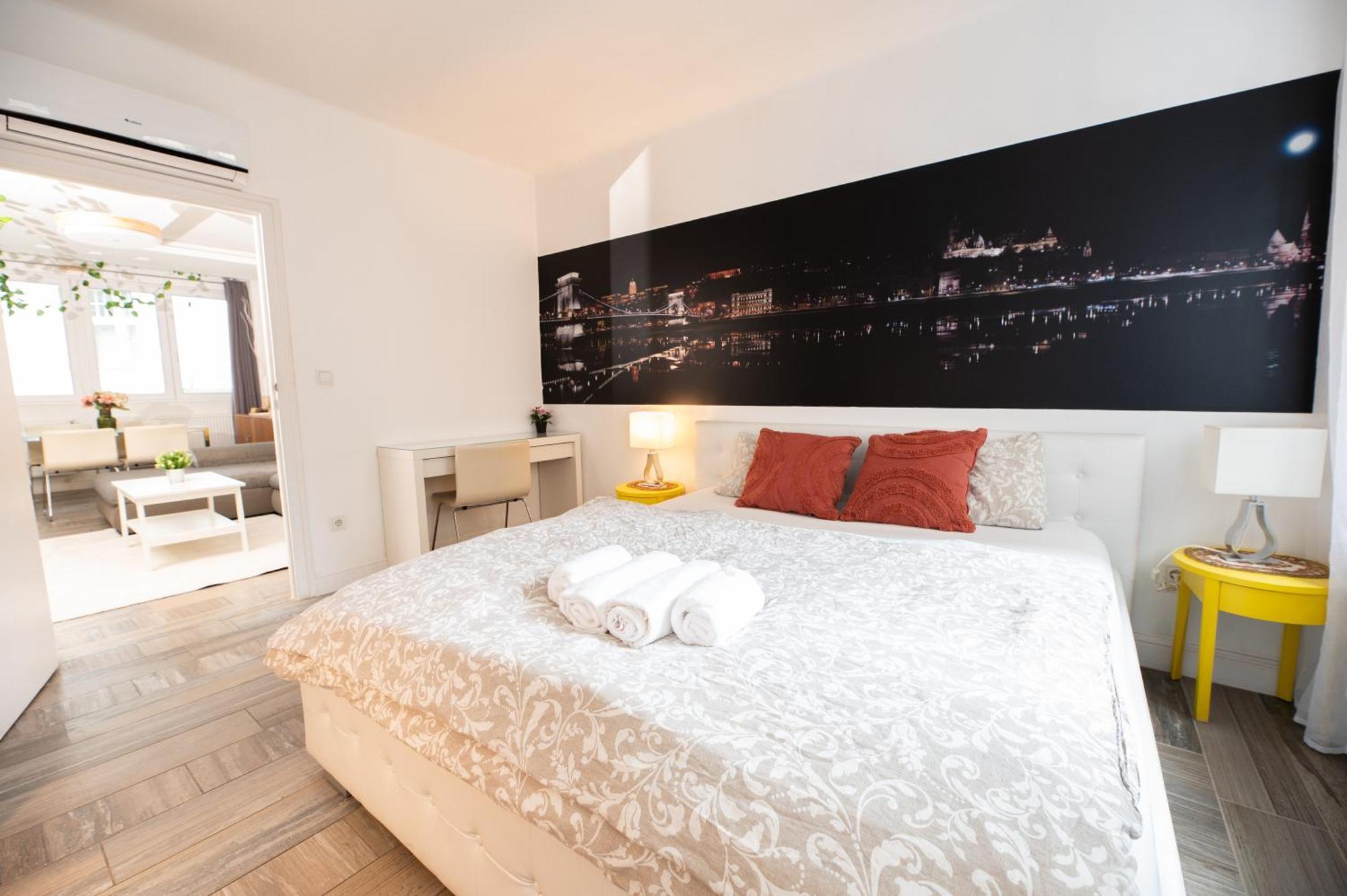 Superb Location & Chic Suite W' 2Bedroom 부다페스트 외부 사진